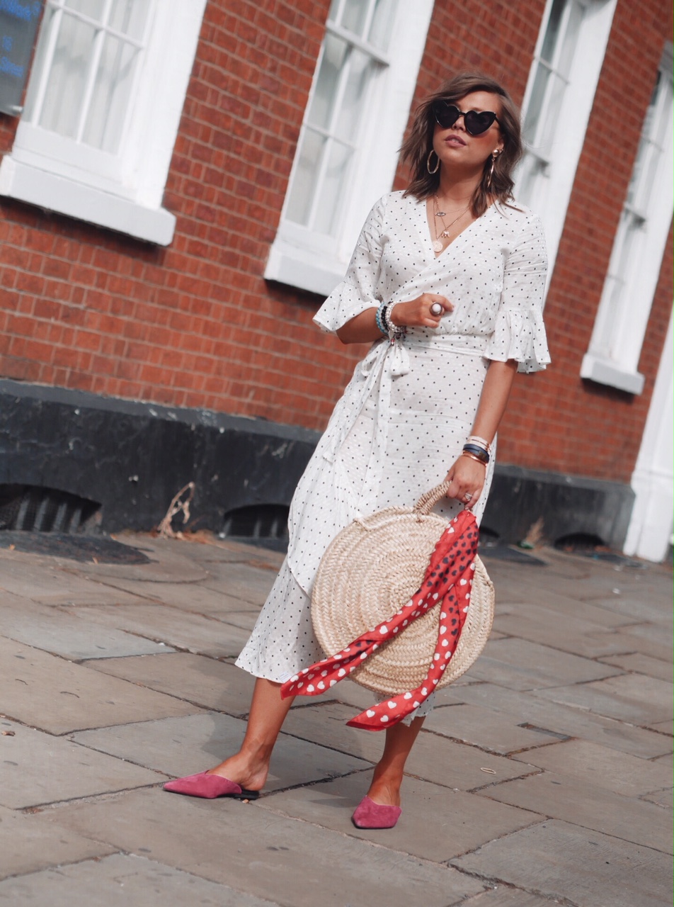 manchester blogger, manchester fashion bloggers, fashion blogger, straw bags, summer looks, mini dresses, oversized 
