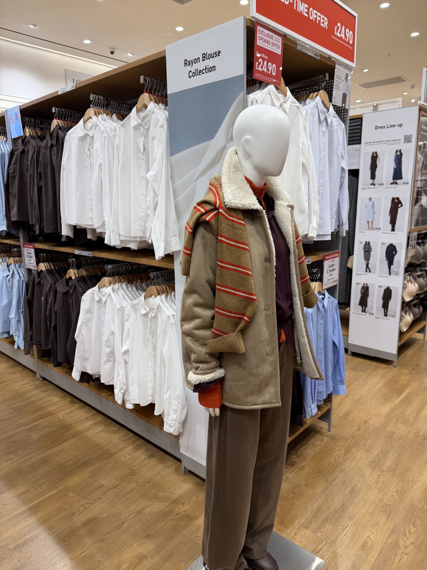 UNIQLO store at the Trafford Centre, Uniqlo new store, manchester Trafford centre , what's on in Manchester ,manchester news, Uniqlo pieces, manchester influencer,manchester content creator .