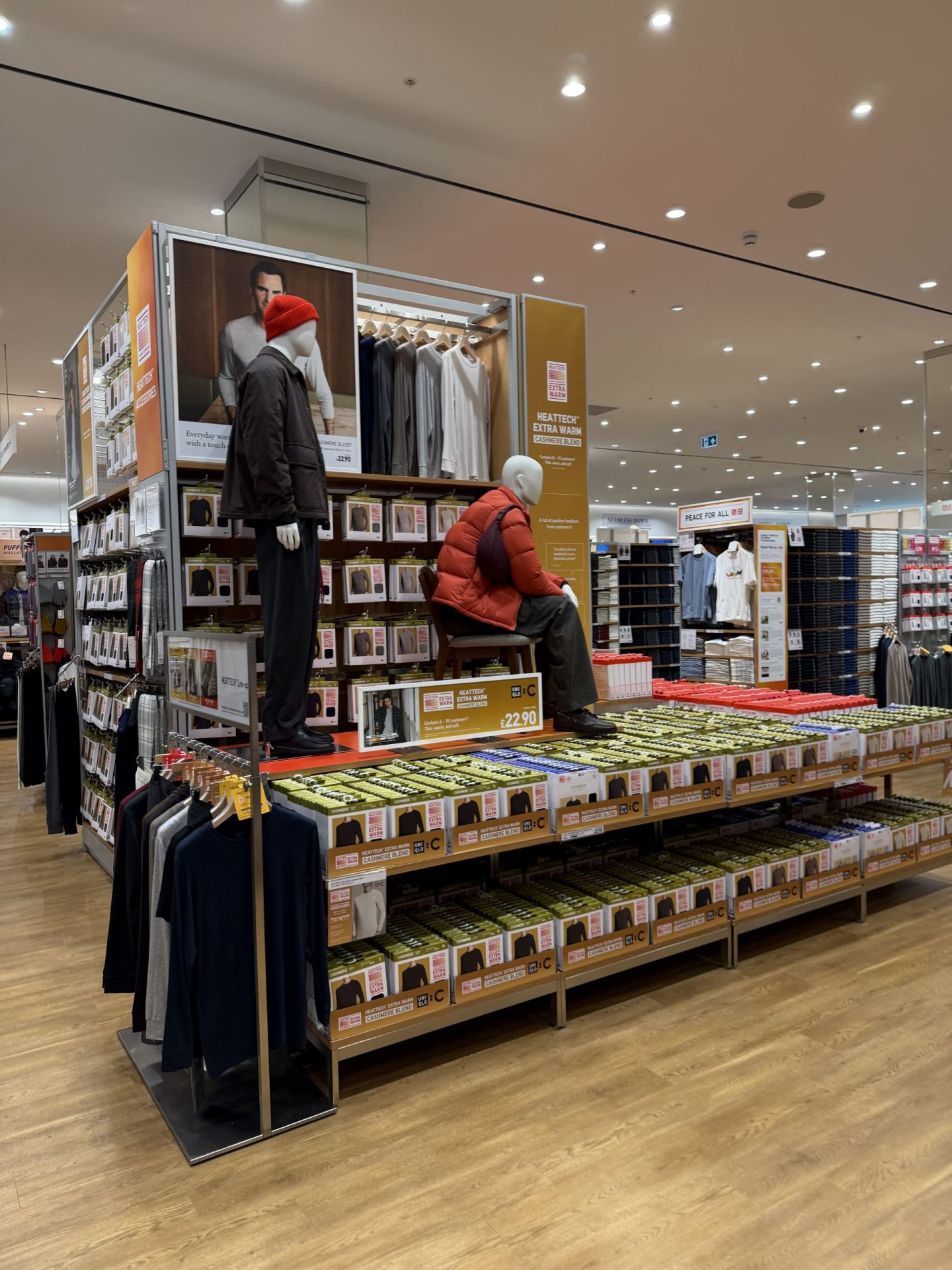 UNIQLO store at the Trafford Centre, Uniqlo new store, manchester Trafford centre , what's on in Manchester ,manchester news, Uniqlo pieces, manchester influencer,manchester content creator .